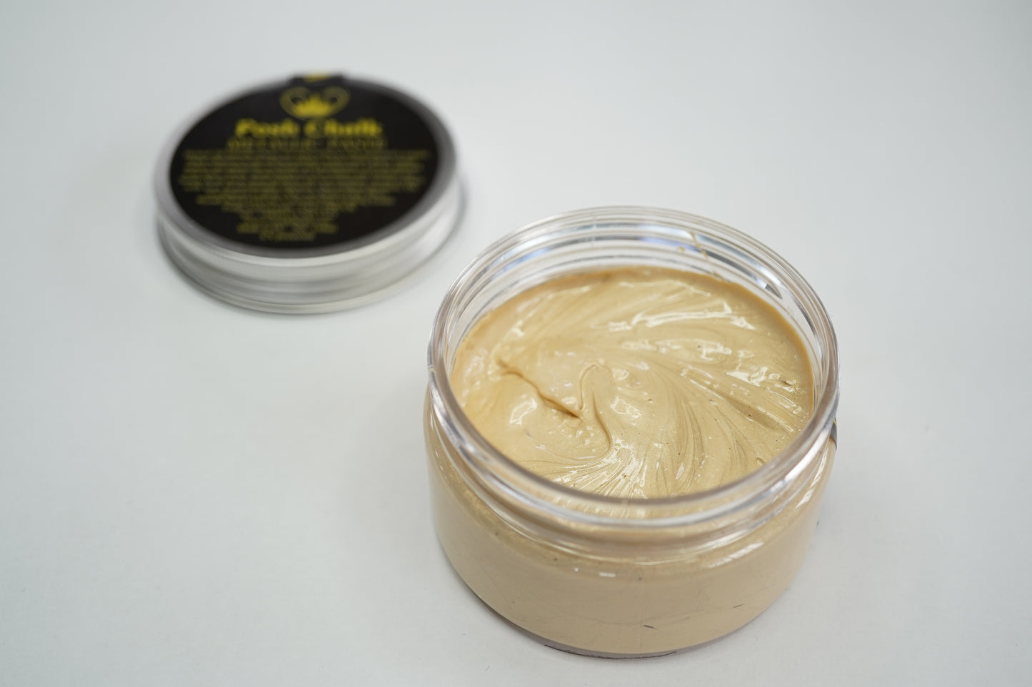 Posh Chalk Smooth Metallic Paste - Light Gold