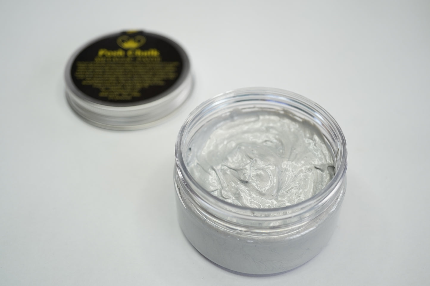 Posh Chalk Smooth Metallic Paste - Pearl Silver