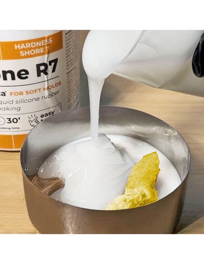 Silicone R7 for soft moulds